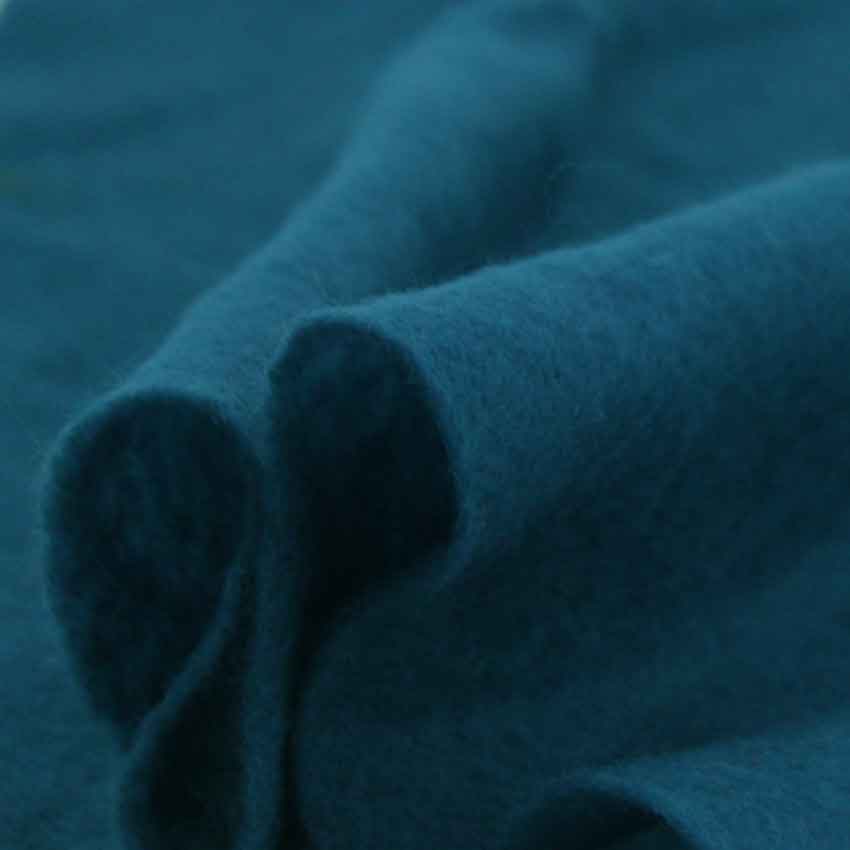 felbi prefelt/needlefelt in prussian blue 25 x 150 cm for felting